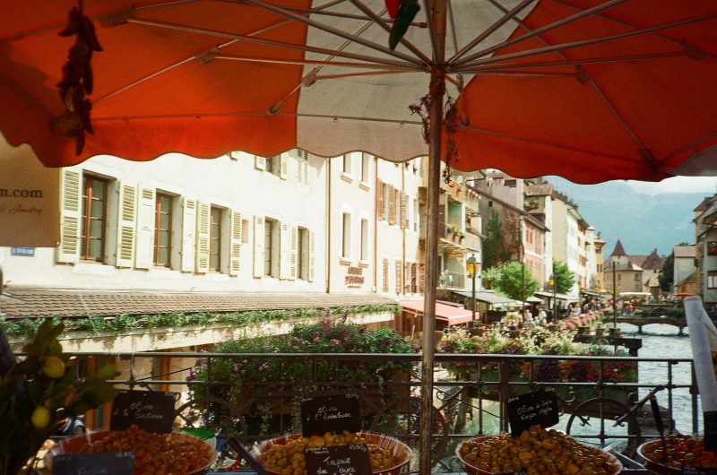 Un marché à Annecy