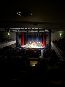 Ma vue depuis l'arrière de la salle après avoir travaillé - my view from the back of the theatre after finishing work