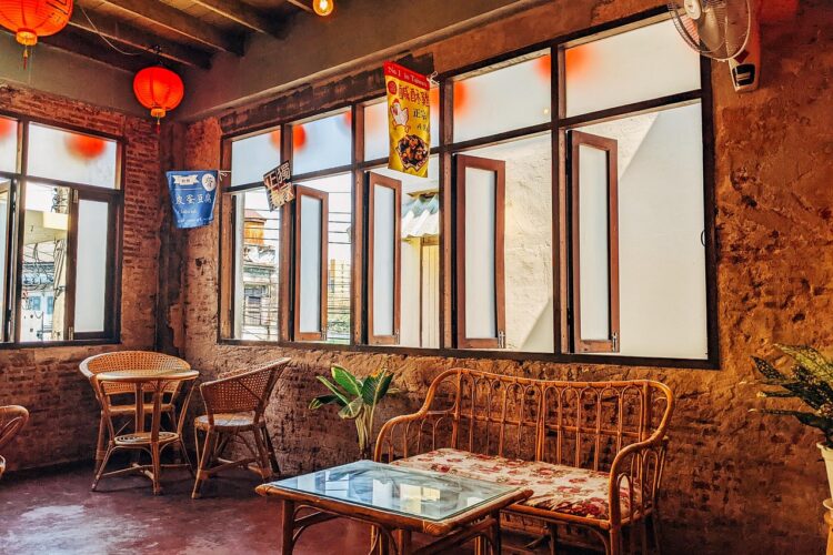 China-restaraunt-language-learning a small china restarant