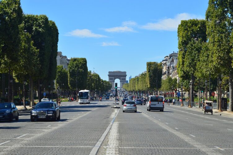arc-dear-triomphe-Paris-French-Language