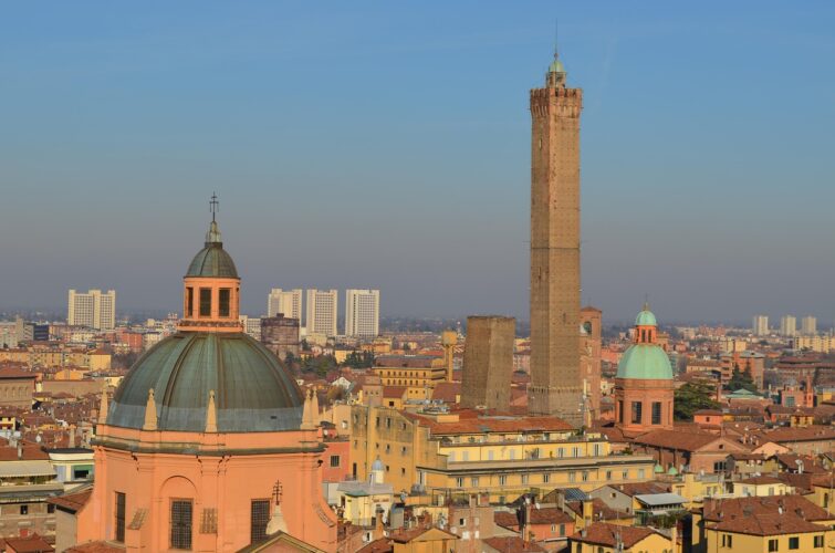 bologna-Italy-language-italia-scholarship