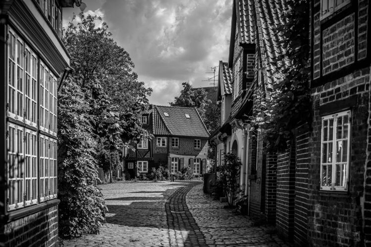 city-Lüneburg-language-german
