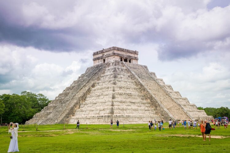 chichen-itza-language-study-mexico - spanish