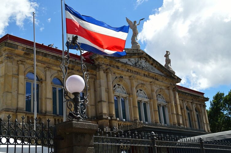 costa-rica-Language-beauty-flag
