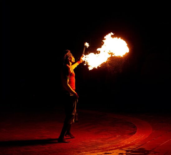 dancer-fire-costarica-street-proformer