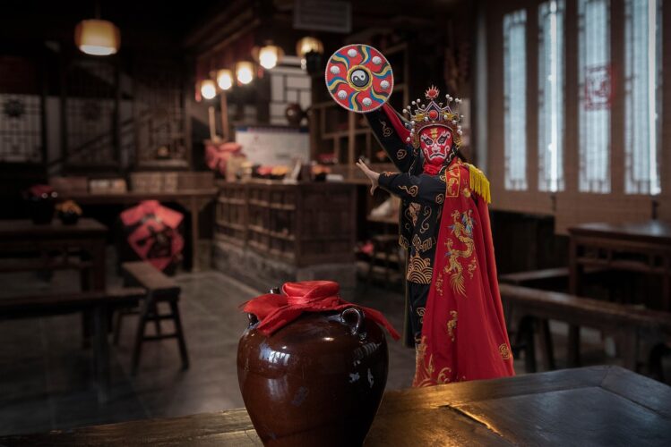 drama-Language-study-learning chinese man in restaruant traditonal