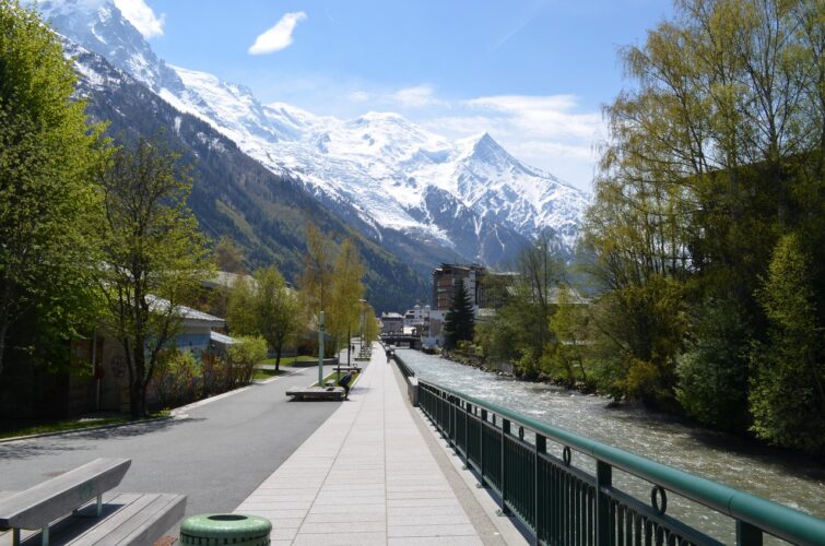 france-Chamonix-language-study