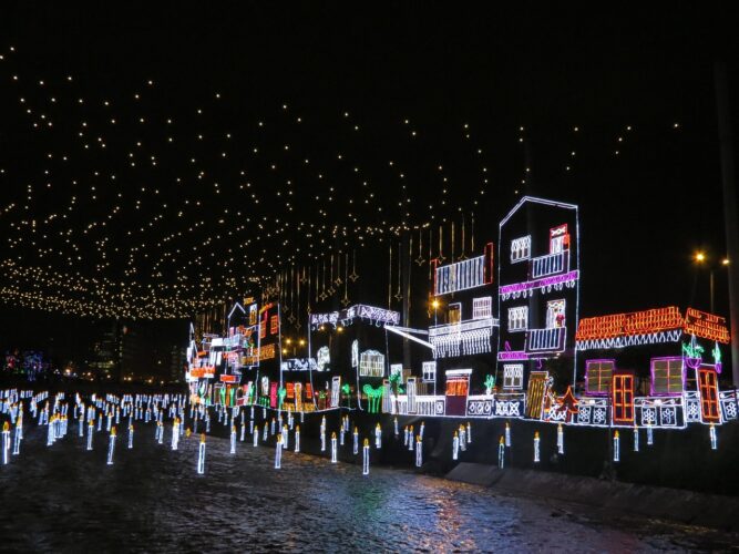 lighting-systems-Medellin-language-spanish-christmas columbia christmas lights