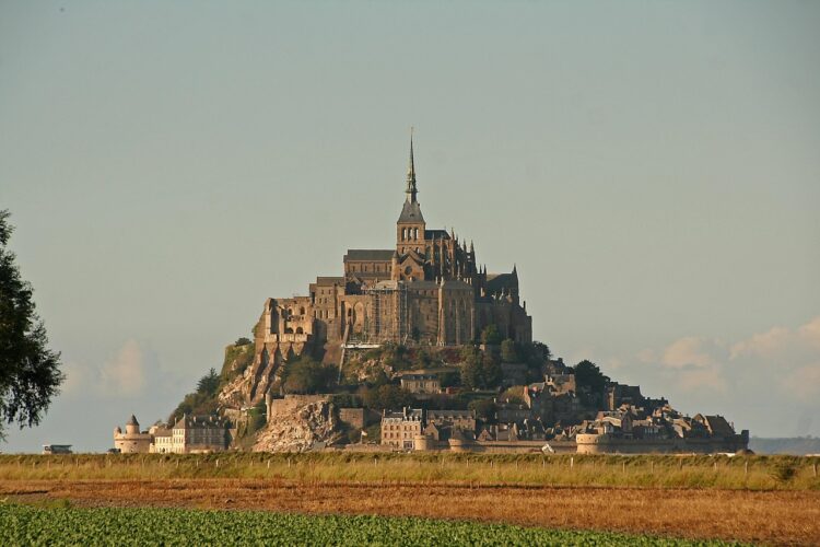 mont-saint-michel-language-study-france-mount