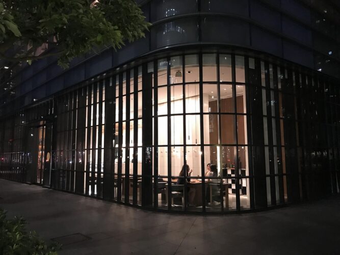 tokyo-nightitme-cafe-japan-speaking-lamguage-study