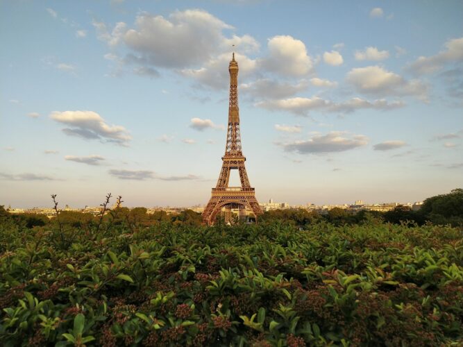 paris-Language-study-tower-
