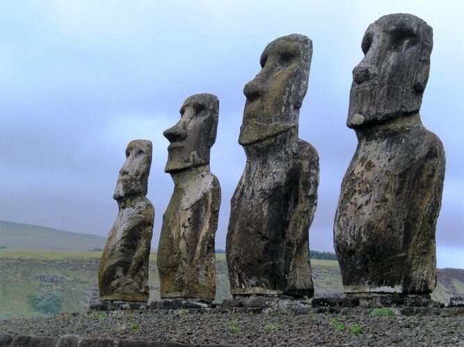 easter-island-language-study-travel-spanish-easter-island