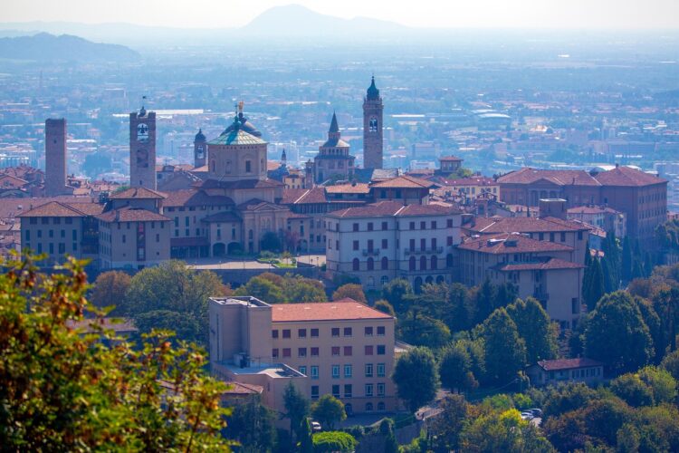 Bergamo-italy-italian-language-study-atalanta - A hill town in italy,