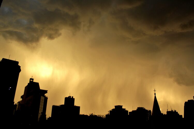 brazil-language-study-weather-hot-summer-rain-rio