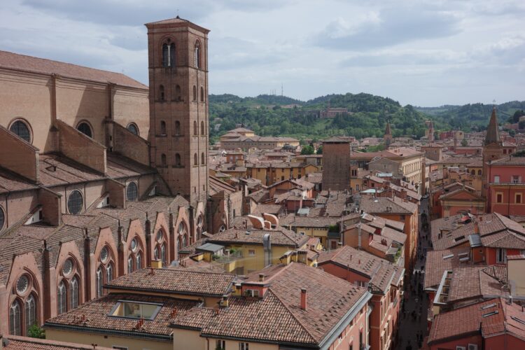 bologna-Laanguage-study-italy-summer